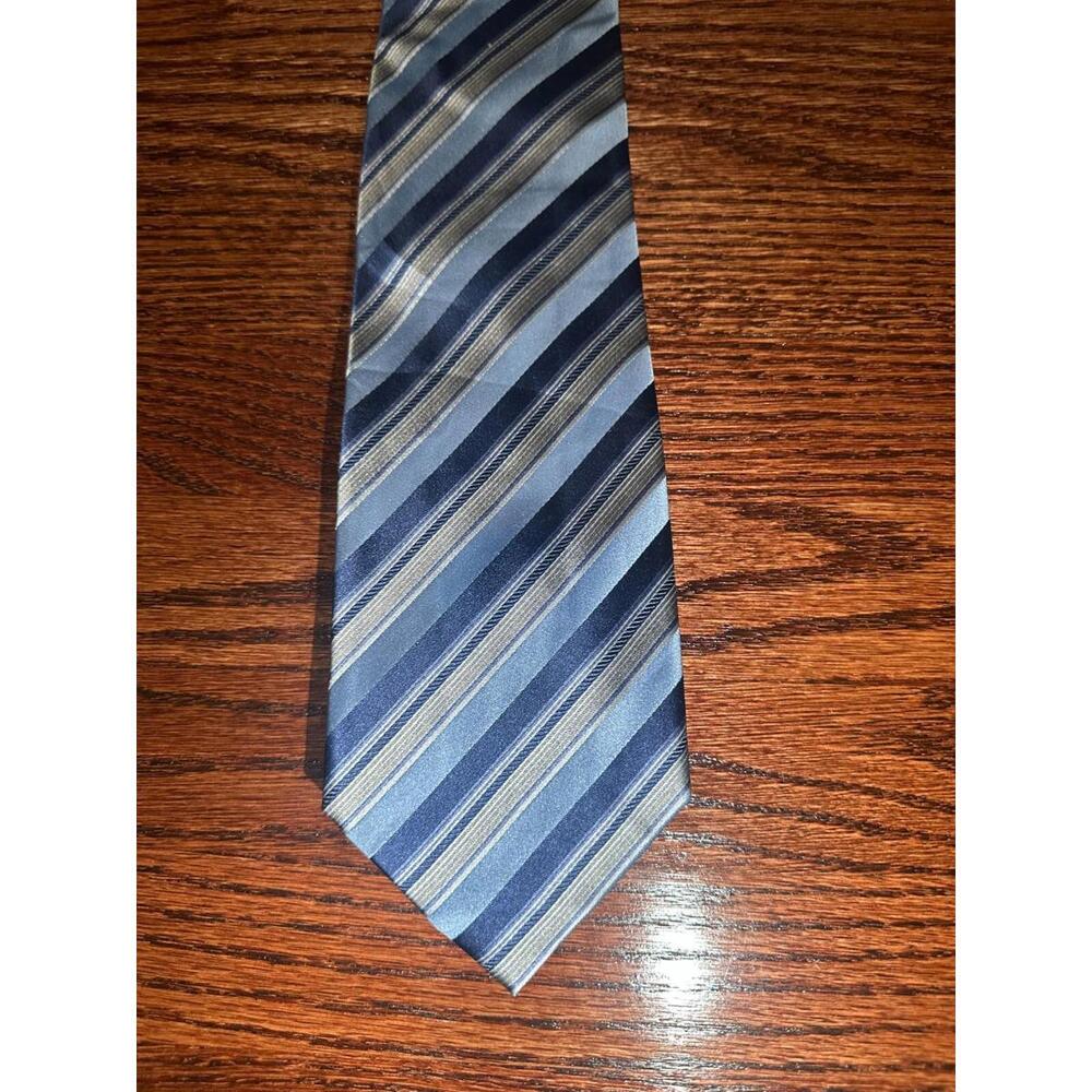 Goldlion Classic Gray Blue Diagonal Stripe Business Silk Men's Necktie - Picture 2 of 2